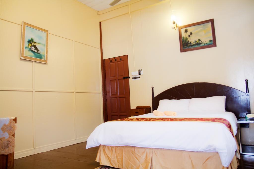 Vintage House 2* George Town